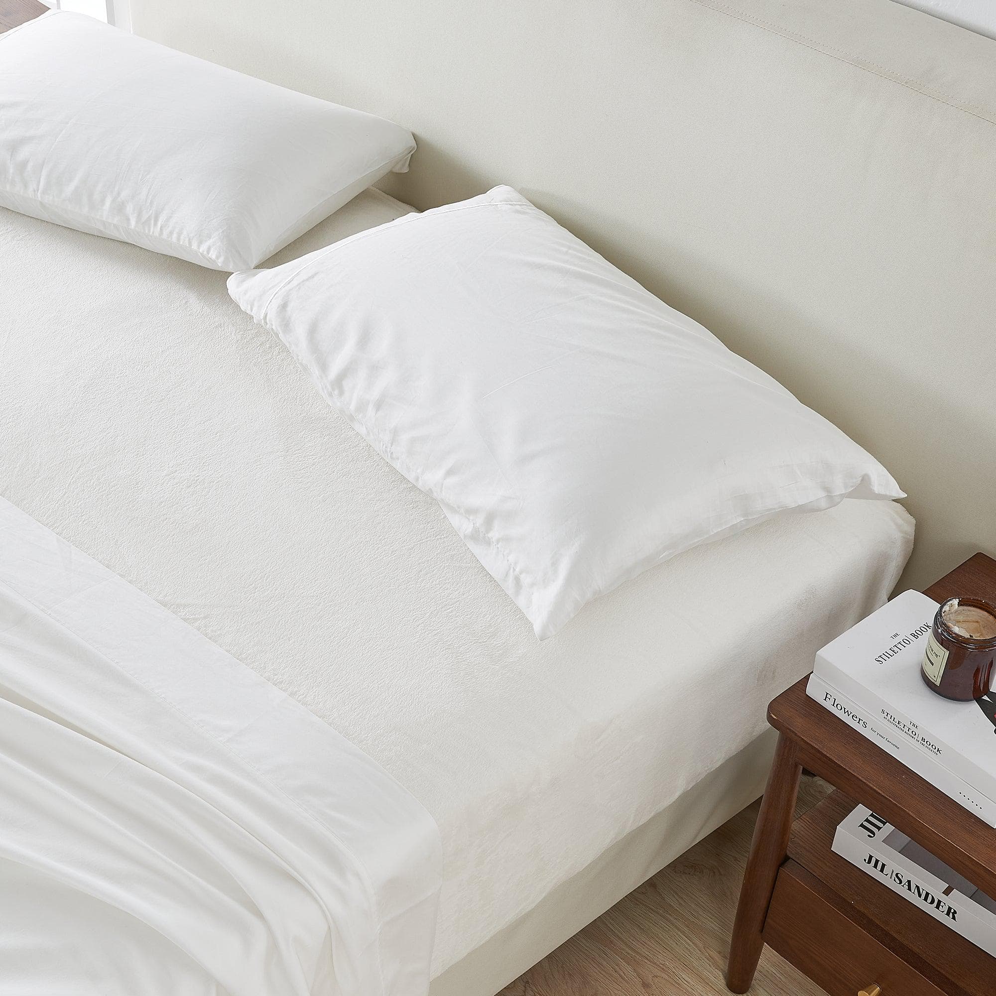 Solid Plush Fitted Sheet - Velvet Luxe Collection Great Bay Home