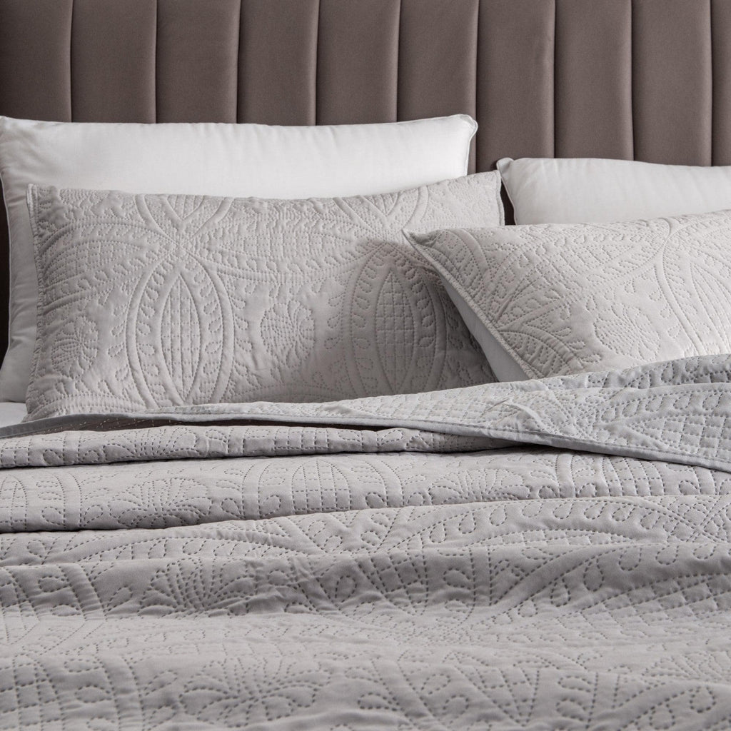 Oversized Medallion Quilt Set - Clara Collection Great Bay Home