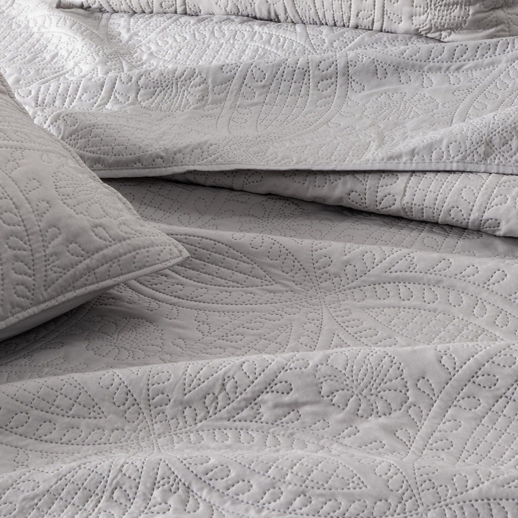 Oversized Medallion Quilt Set - Clara Collection Great Bay Home