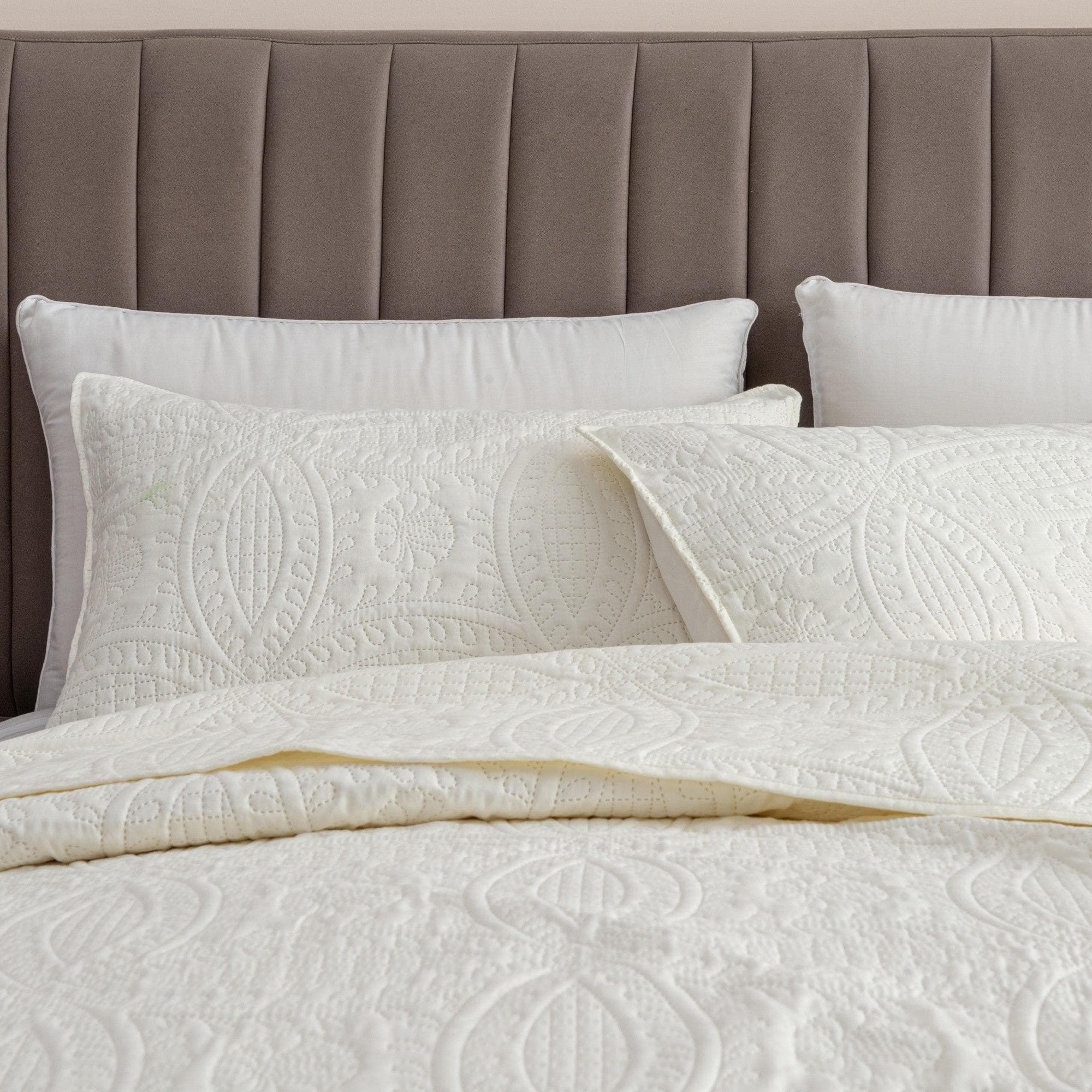 Oversized Medallion Quilt Set - Clara Collection Great Bay Home