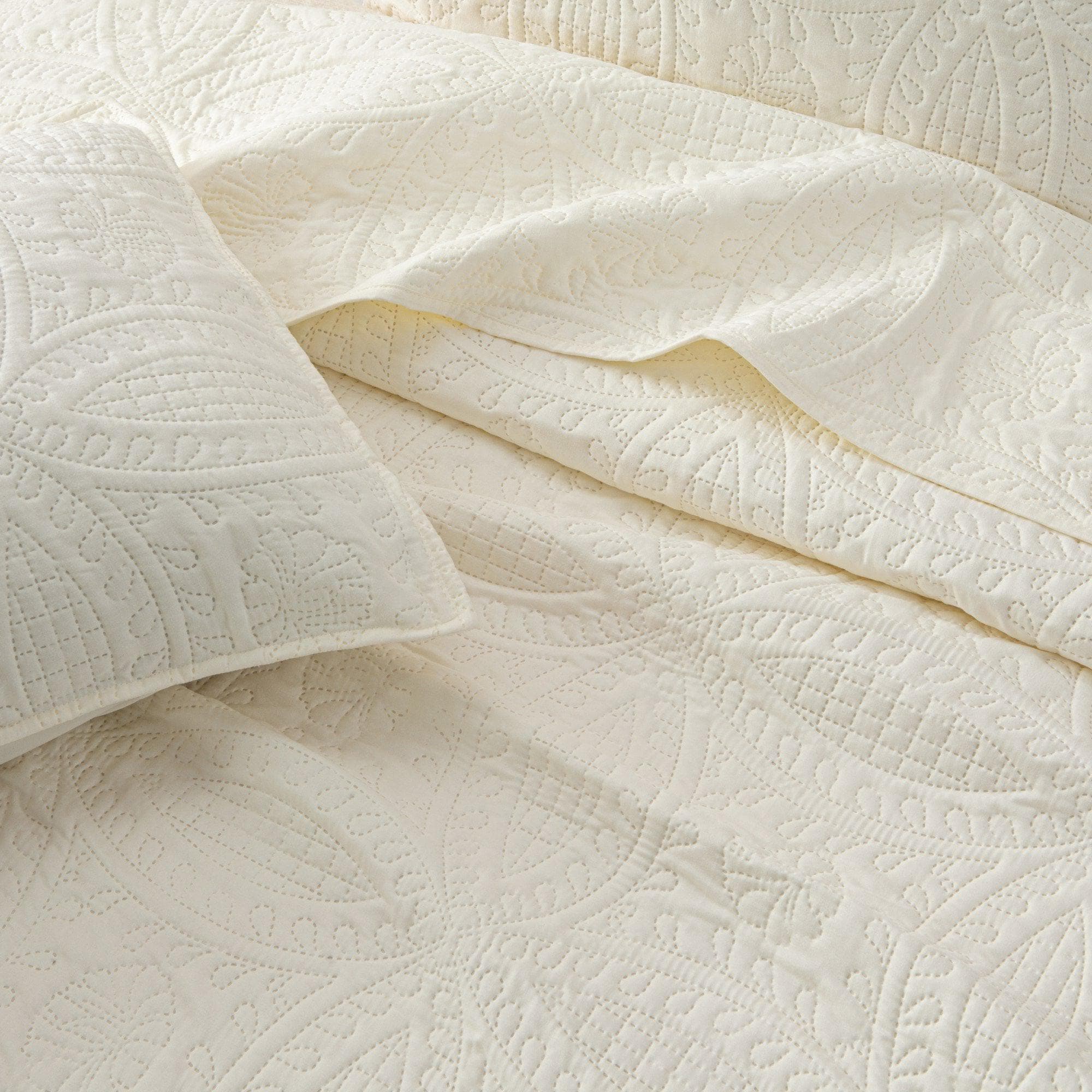 Oversized Medallion Quilt Set - Clara Collection Great Bay Home