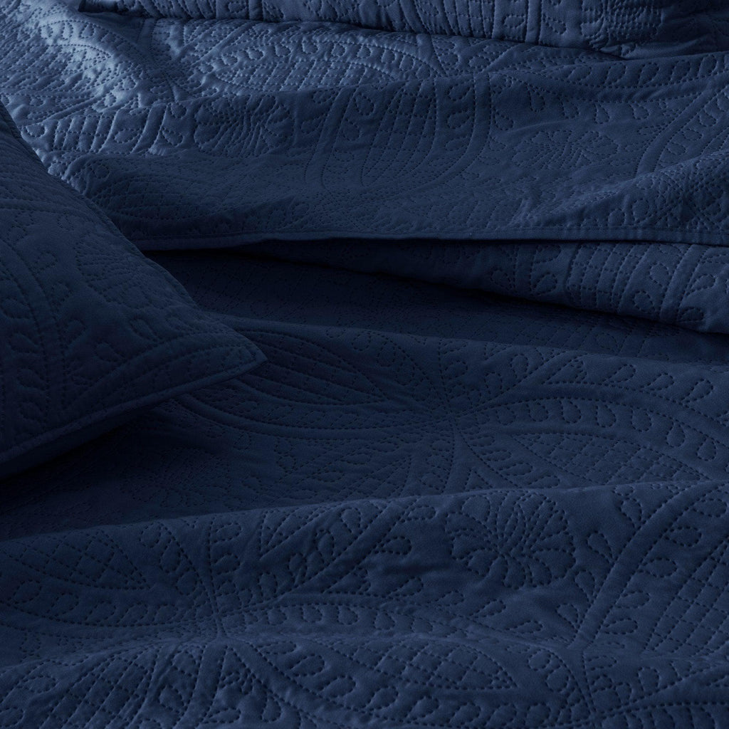 Oversized Medallion Quilt Set - Clara Collection Great Bay Home
