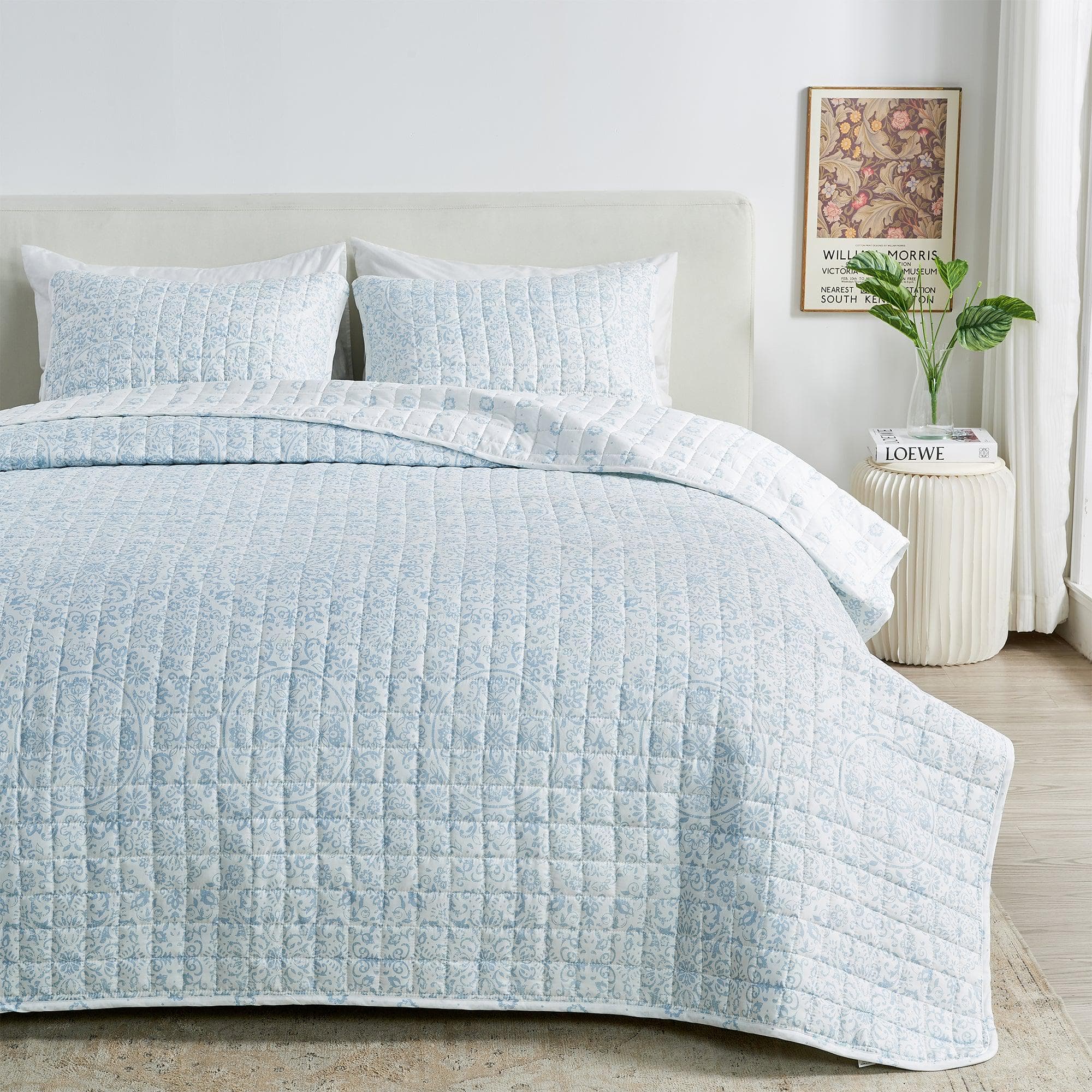 Floral Medallion Printed Microfiber Quilt Set - Kaleigh Collection Great Bay Home