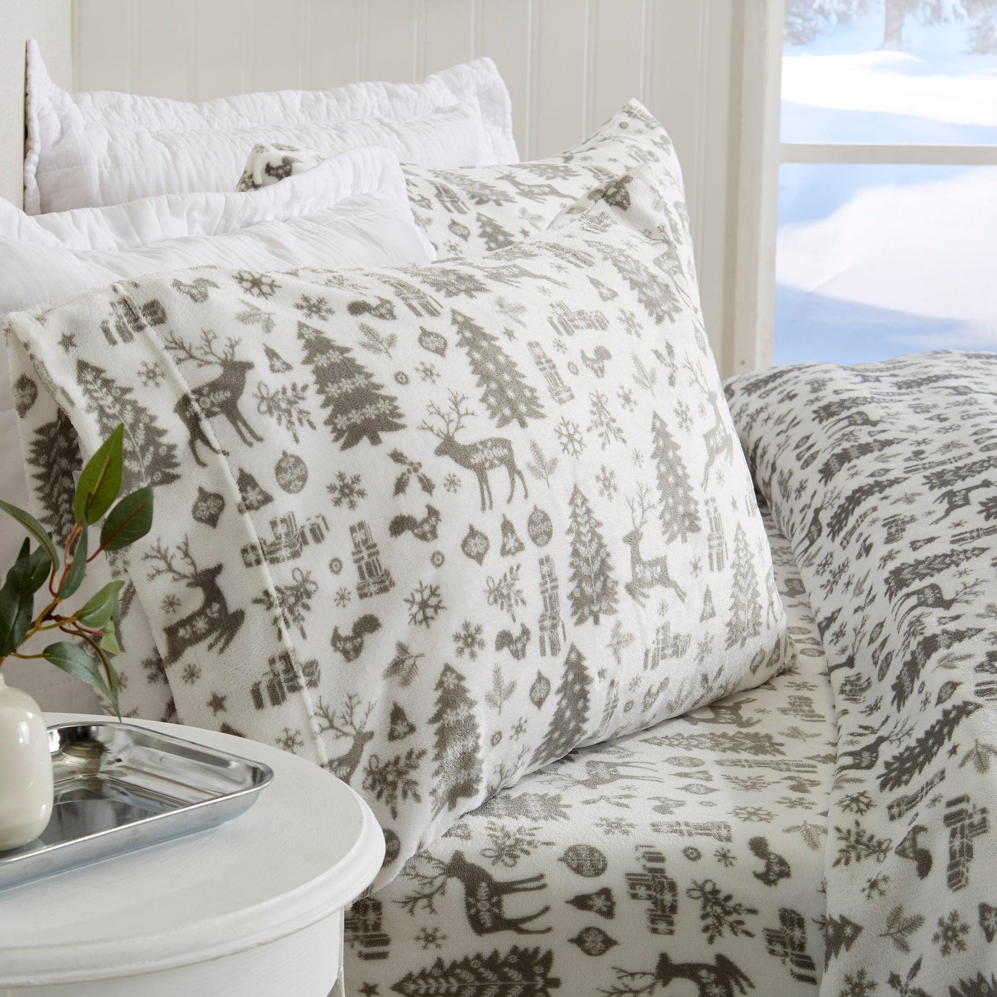 Printed Plush Sheet - Velvet Luxe Collection Great Bay Home