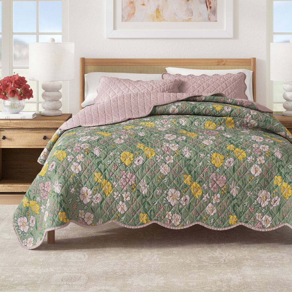 Floral Print & Scalloped Cotton Quilt Set - Gwen Collection Great Bay Home