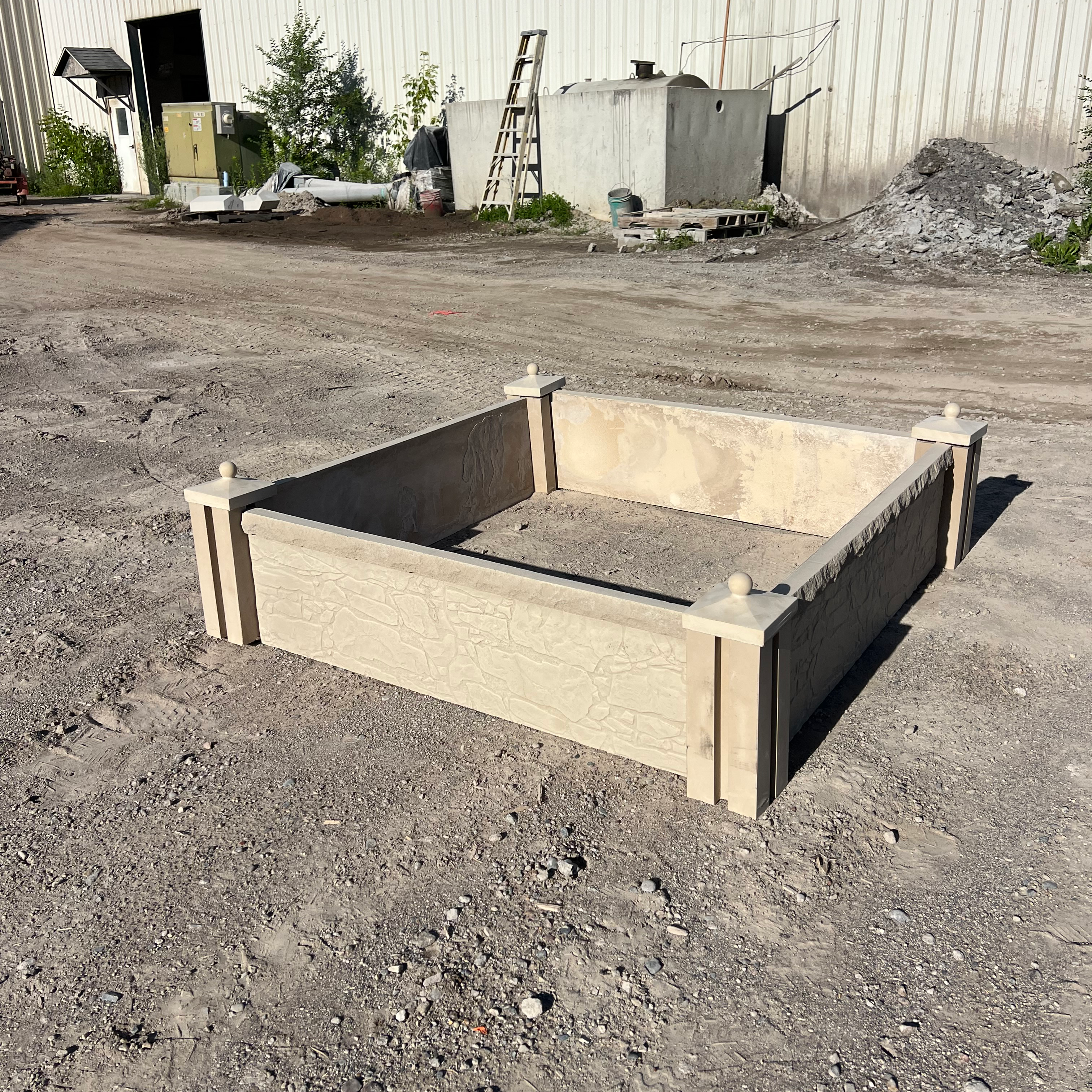 Prefabricated Concrete Garden Bed - Textured Stone HomeBridgePC