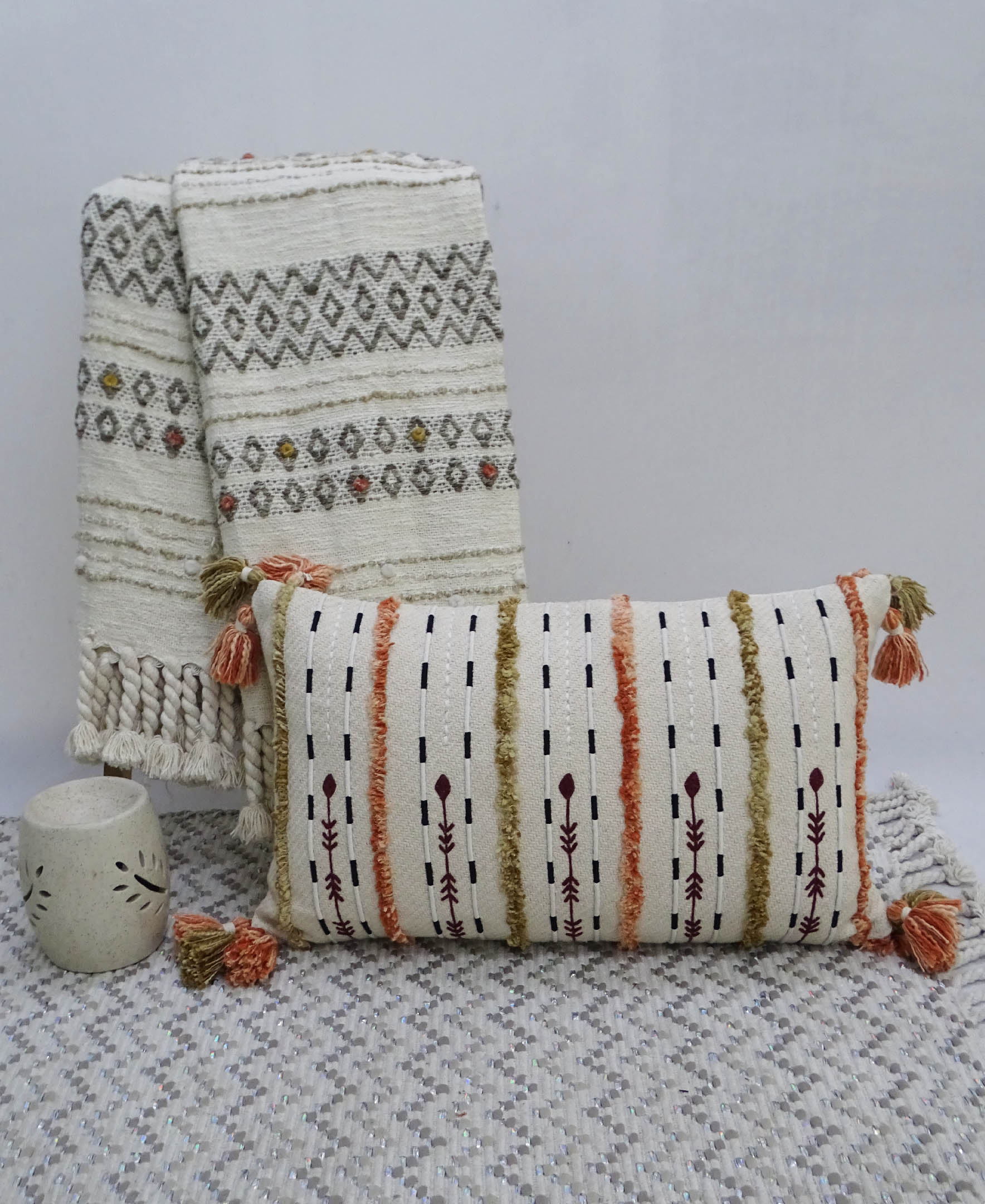 Handwoven Throw Pillow with Fringes 14"X 24" Vibhsa