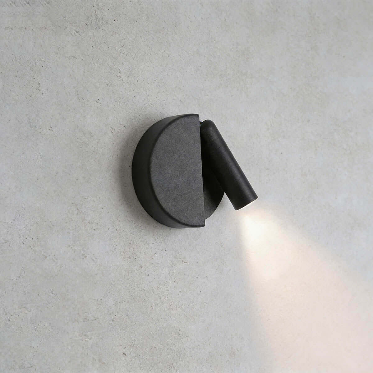 Veqti Wall Light